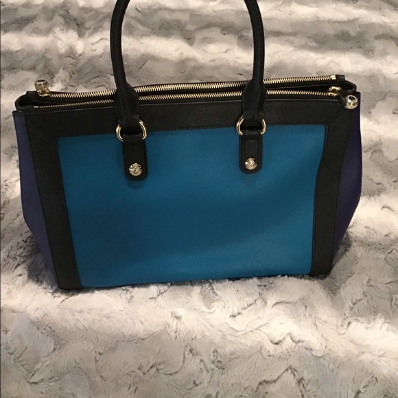 SOLD!! Henri Bendel West 57th Carryall Satchel - Picture 5 of 8